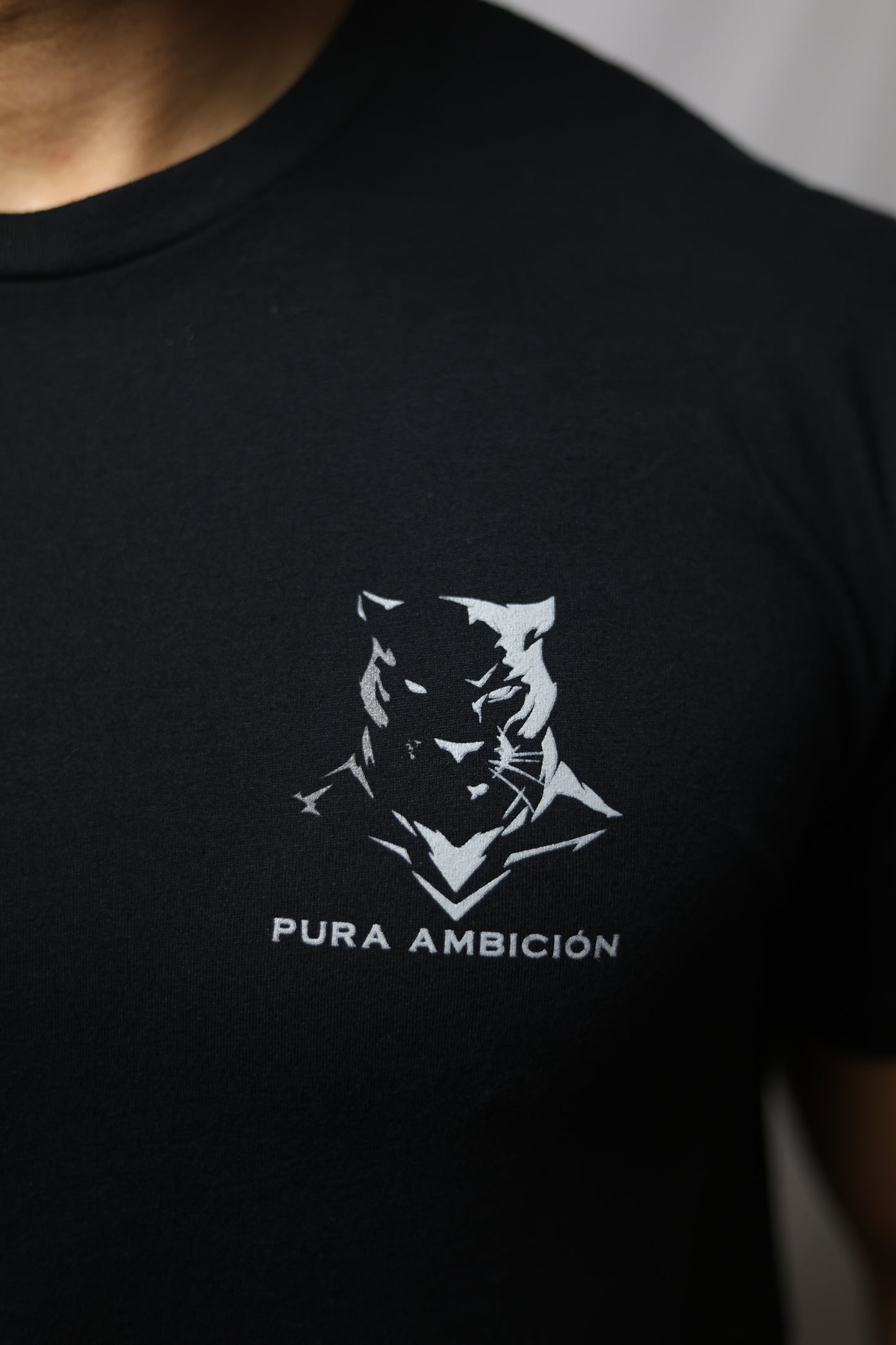 Pura Ambición Gray Panther Logo Tee