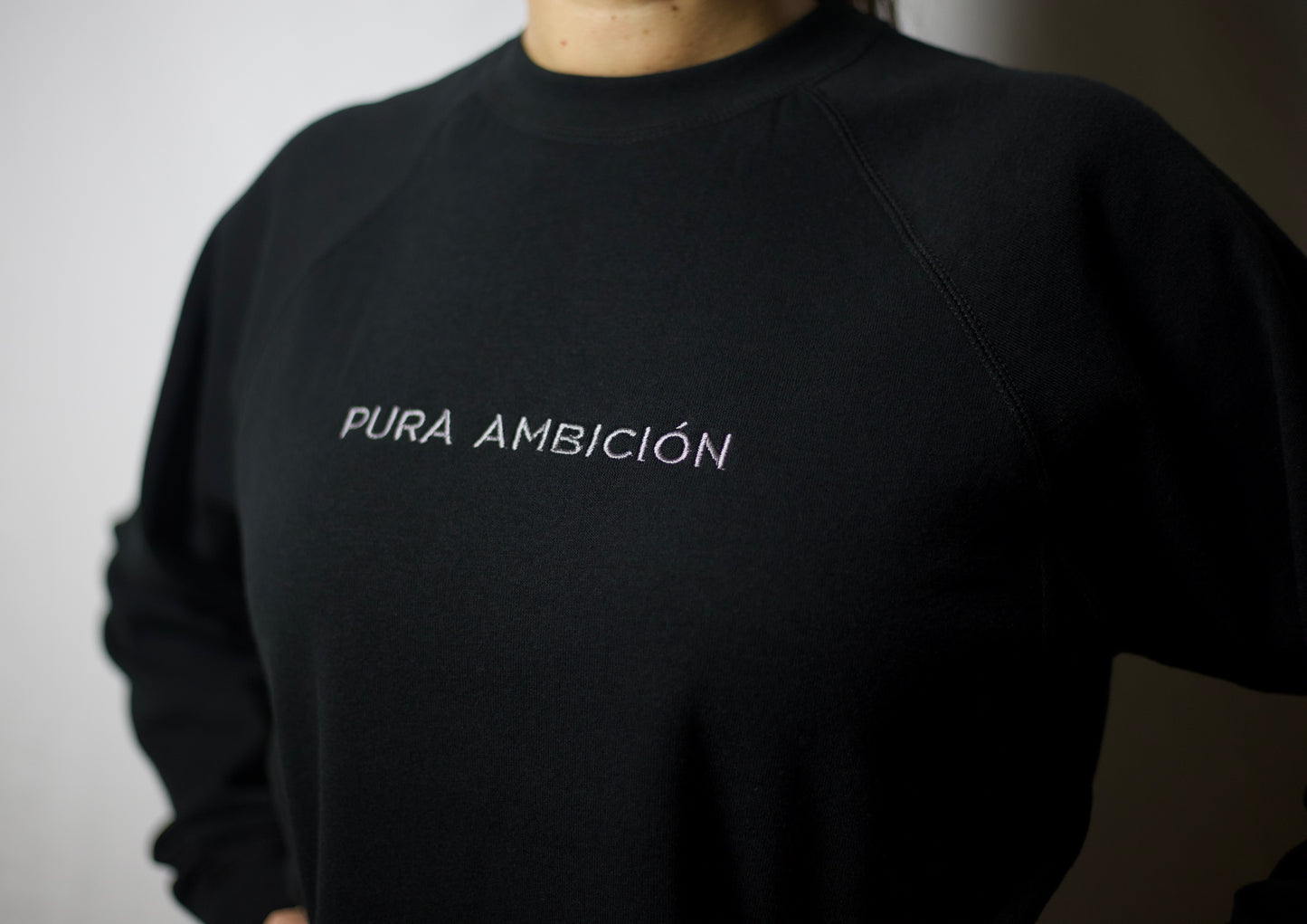 Midnight Black Edition: Pura Ambición Sweatshirt (Unisex)